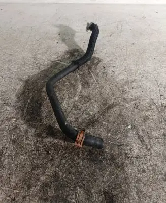 Coolant pipe/hose