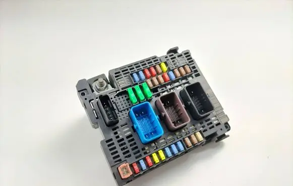 Peugeot 508 RXH Fuse module 9810719480 39441819 BSMAB500