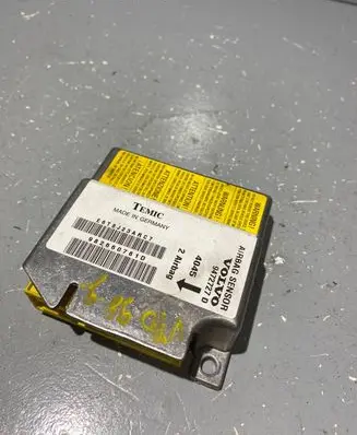Volvo S70 V70 V70 XC Airbag control unit/module 9472727D 4045