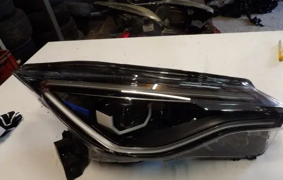 Renault Zoe Headlight/headlamp 260103811R