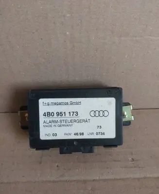 Audi A4 S4 B5 8D Alarm control unit/module 4B0951173