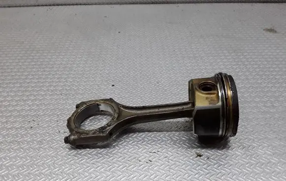 Audi A6 S6 C5 4B Piston with connecting rod