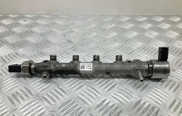 Volkswagen PASSAT B8 Fuel pressure regulator 04L089G 04L130764C 04L906054