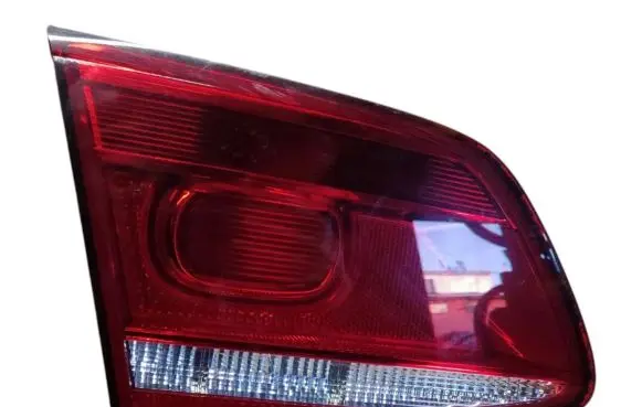 Volkswagen PASSAT B7 Tailgate rear/tail lights 3AE945093K 90004890
