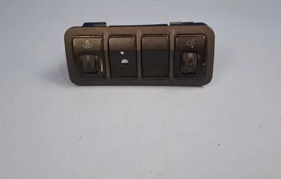 Hyundai Trajet Headlight level height control switch 848413A000 848403A020