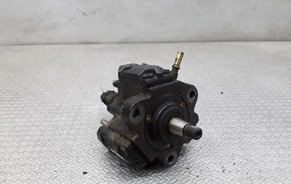 Renault Laguna II Fuel injection high pressure pump 7700111010 0445010018