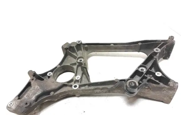 Mercedes-Benz E W212 Engine mounting bracket A6512012009