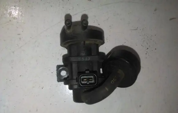 Volvo S40, V40 Turbo solenoid valve 7700874764