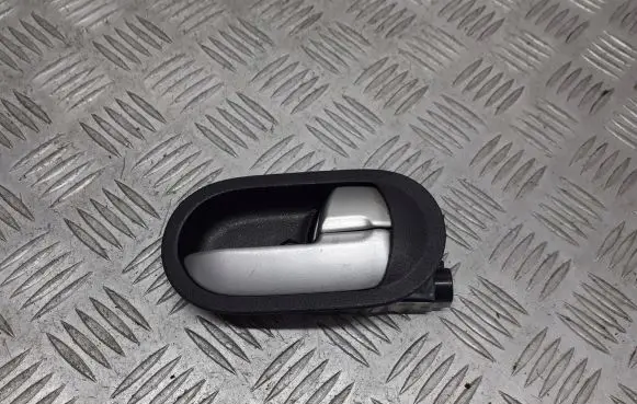 Mitsubishi Colt CZ3 Front door interior handle