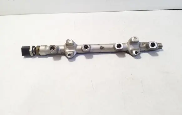 Volkswagen Tiguan Fuel main line pipe 05E133320 04C906054C