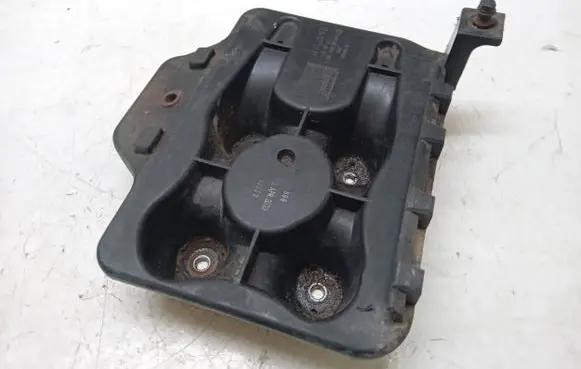 Skoda Octavia Mk1 (1U) Battery tray 1J0804373E