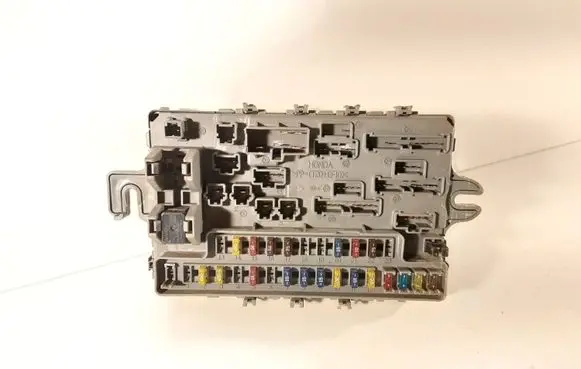 Honda Jazz Fuse module ACM32221
