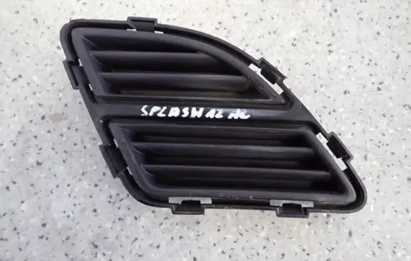 Suzuki Splash Front fog light trim/grill 7183285L0L