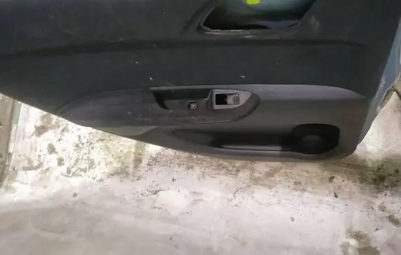 Honda FR-V Rear door card panel trim