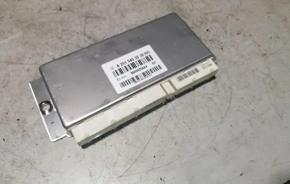Mercedes-Benz R W251 Suspension control unit/module A2515453232