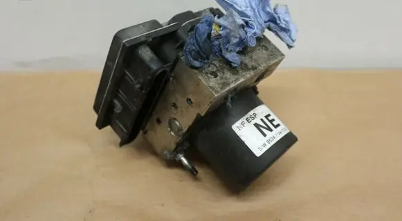 Hyundai Sonata ABS Pump 589203K100