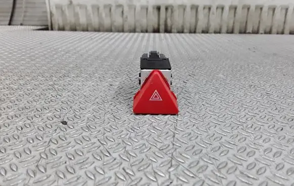 Volkswagen Touran I Hazard light switch 1T0953500