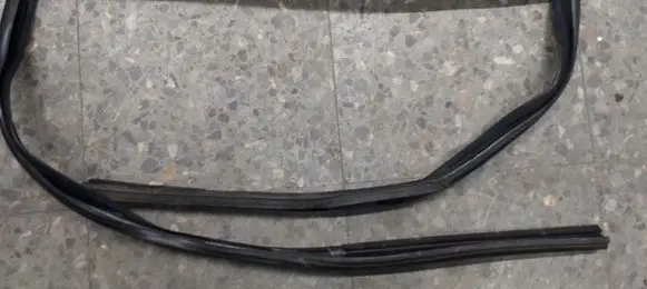 Renault Espace III Rear door glass trim molding