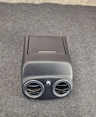 Rear air vent grill