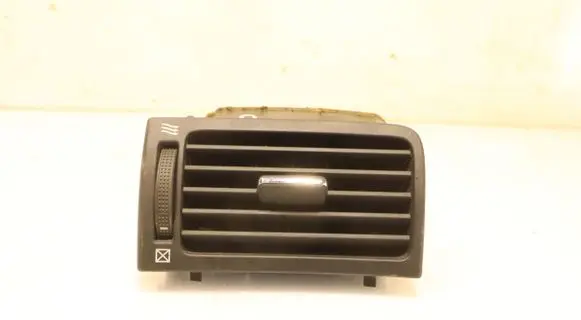 Toyota Avensis T250 Dashboard side air vent grill/cover trim