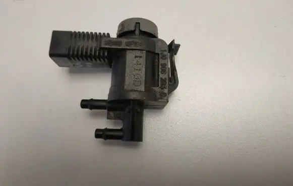 Seat Alhambra (Mk1) Turbo solenoid valve 1J0906283