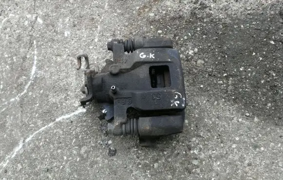 Mitsubishi Outlander Rear brake caliper