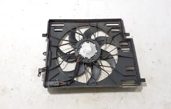 Volvo XC60 Radiator cooling fan shroud 32245088