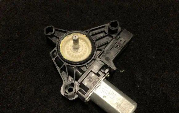 Mercedes-Benz C AMG W204 Other relay C17543-100 GB-558RA