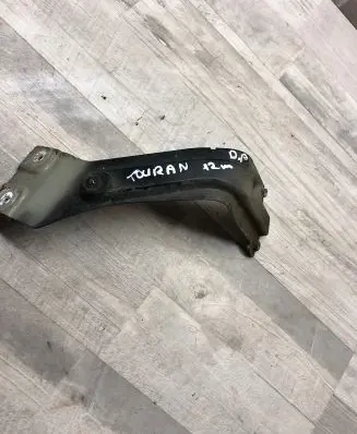 Volkswagen Touran II Fender mounting bracket 4T0821135C