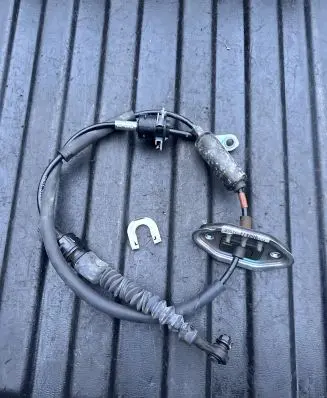 Gear shift cable linkage