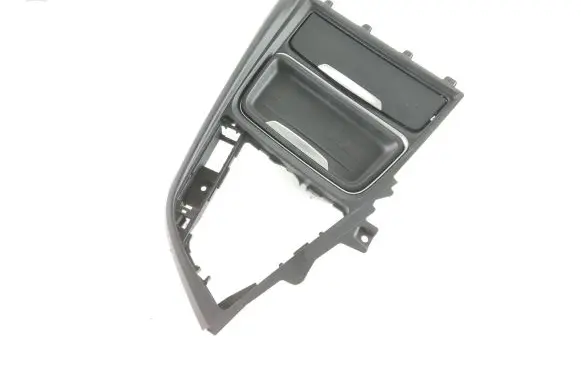 BMW 4 F32 F33 Cup holder front 9218925 58450713 105027852