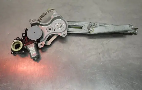 Toyota Corolla E140 E150 Front door electric window regulator 