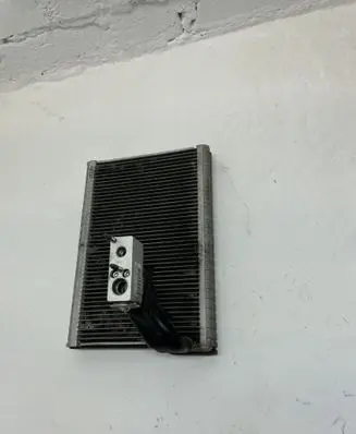 Air conditioning (A/C) radiator (interior)