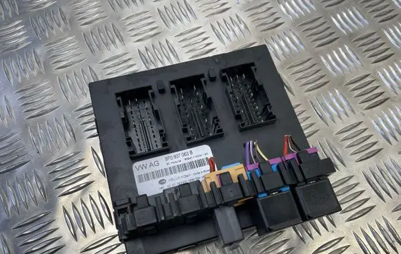 Audi TT TTS Mk2 Other control units/modules 8P0907063B