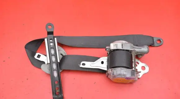Mitsubishi Lancer VIII Front seatbelt 7Q8970P