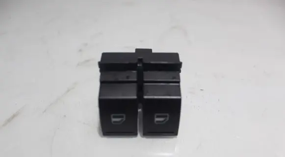 Volkswagen Golf VI Electric window control switch