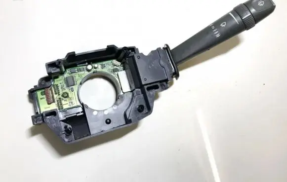 Volvo V70 Wiper control stalk 8666596
