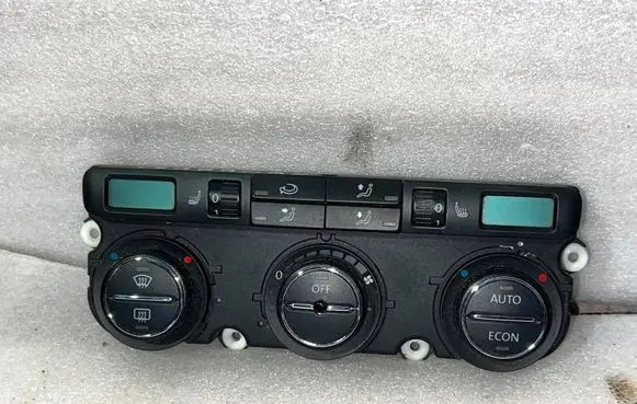 Volkswagen Touran I Climate control unit