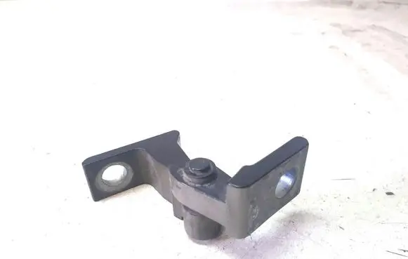 Audi A7 S7 4G Front door lower hinge 4H0831401A
