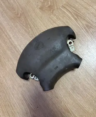 Chrysler Concorde Steering wheel airbag