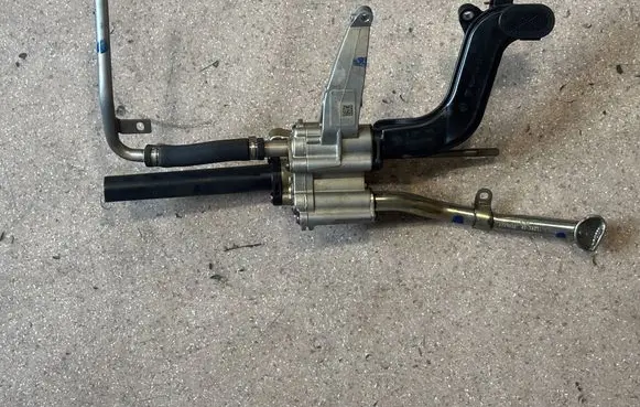 BMW M3 F80 Oil pump 7846386