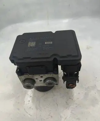 Mercedes-Benz C W204 ABS Pump A2045455232 A2044313812 28526062043