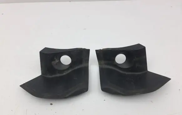 Rear/tail light trim molding