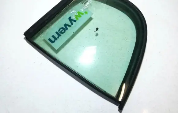 Nissan Almera N16 Rear side window