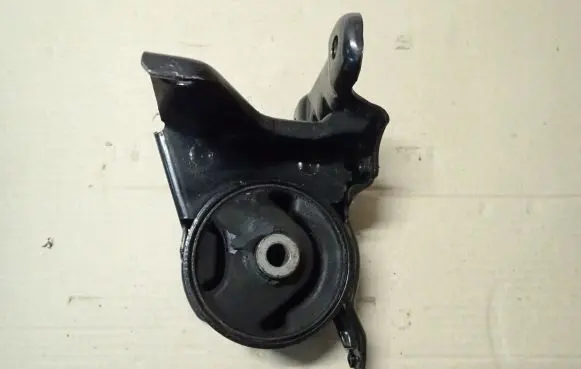 Hyundai Santa Fe Engine mount vacuum valve 