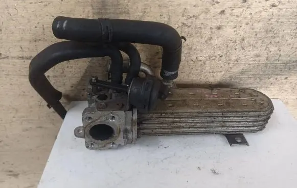 Skoda Octavia Mk2 (1Z) EGR valve cooler 03g131513J 3839792