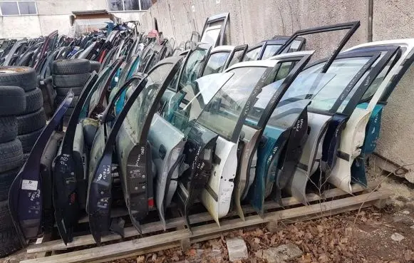 Opel Tigra A Front door melynos