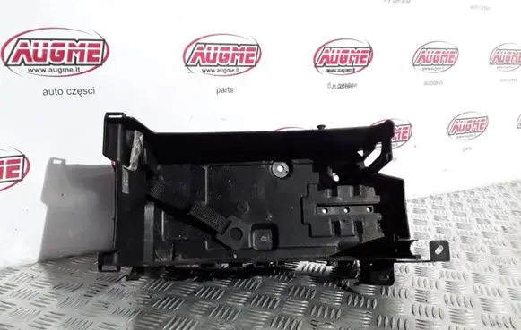 Battery box tray