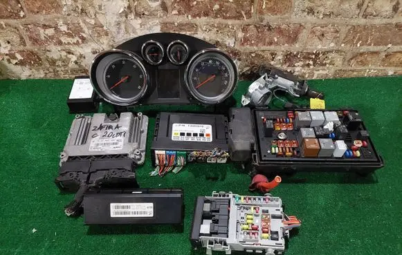 Opel Zafira C Other control units/modules
