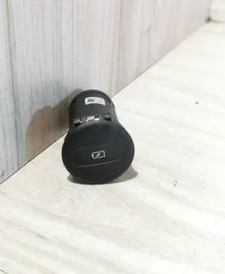 Volvo XC40 USB socket connector 32371568 230330